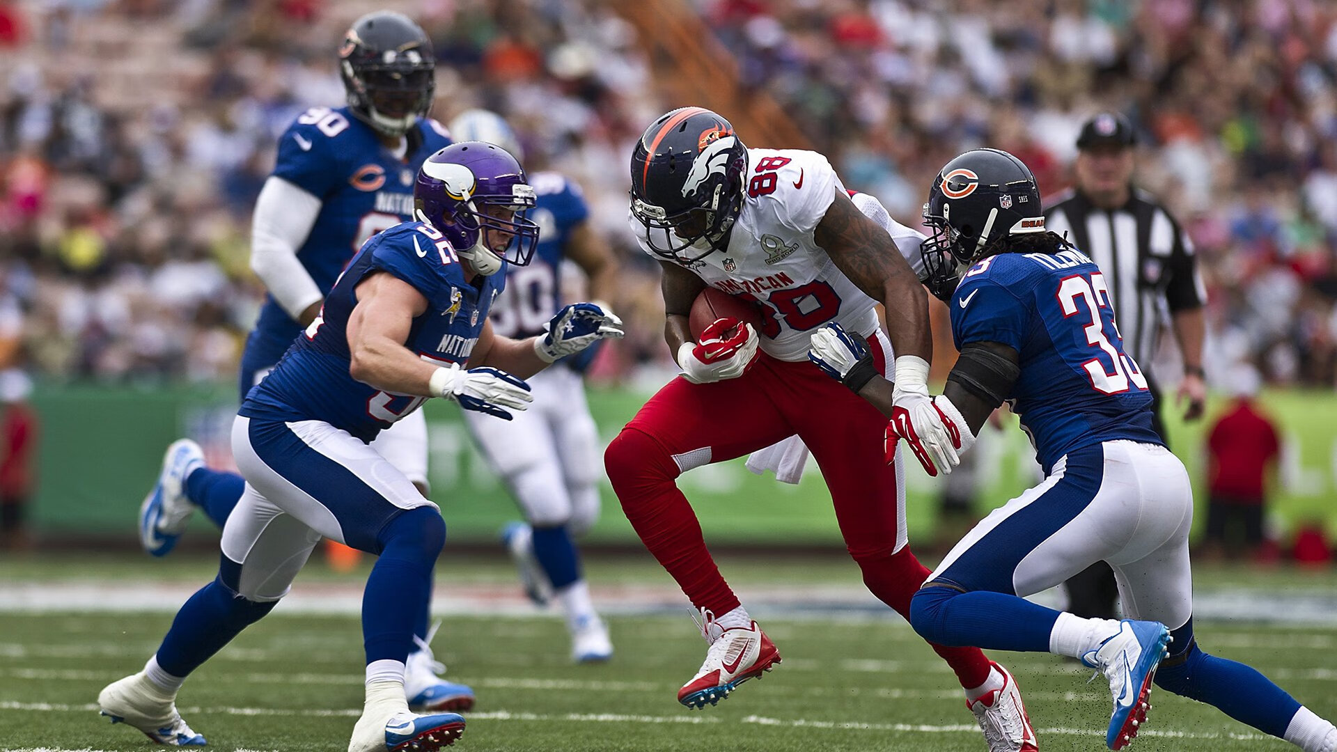 那不勒斯球迷现场助威，为球队鼓与呼，那不勒斯球队厉害吗