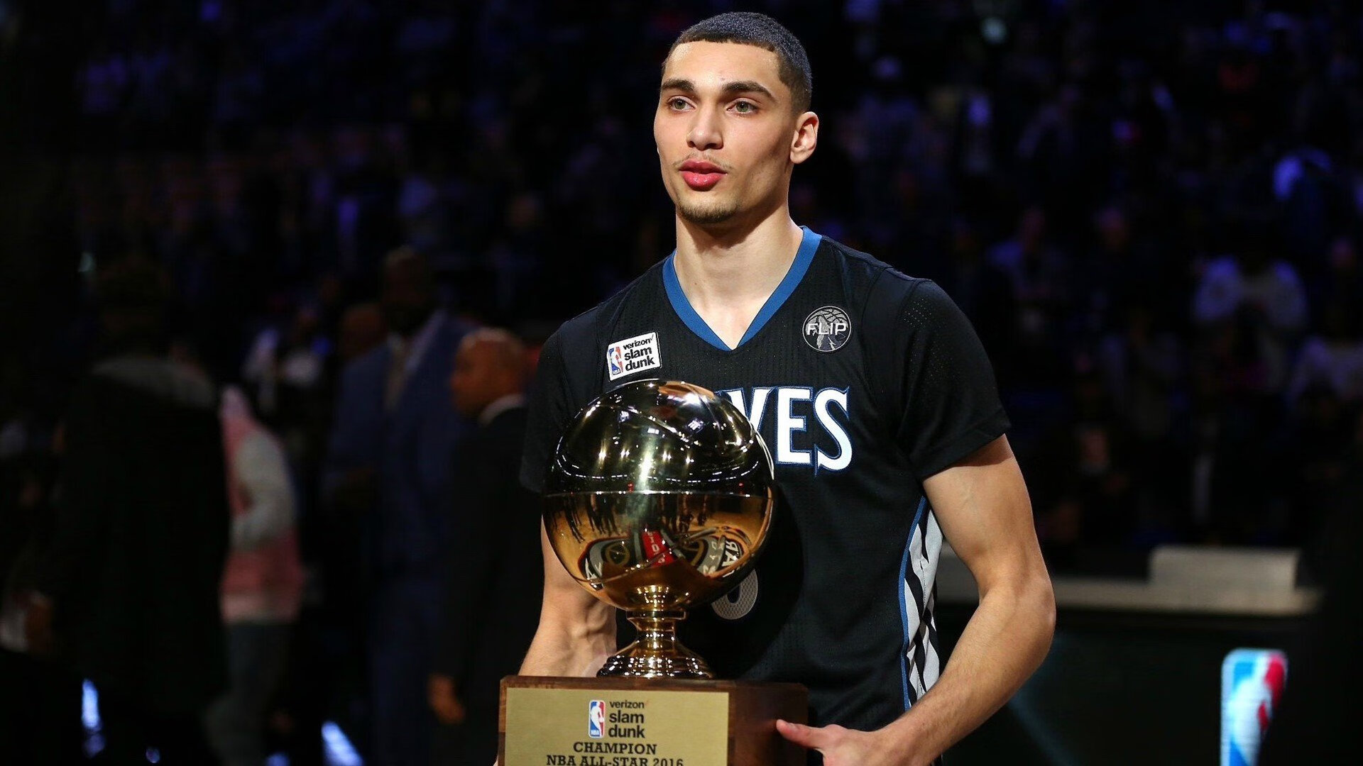 是否应推动球员设立科技助学奖励基金